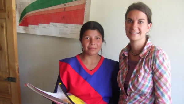 Rachel and woman in Ecuador