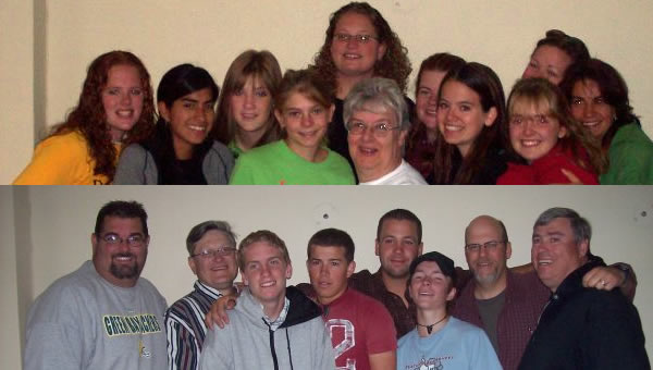 A group of  men and women who helped in Cuenca and Riobamba in 2007